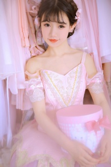 哎呀皇后娘娘来打工